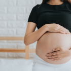 El Bono 1000 días entrega apoyo económico y acompañamiento familiar desde el embarazo hasta los dos años del niño.