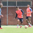 El técnico Sebastián Beccacece (i), los seleccionados y los dirigentes decidieron jugar en Guayaquil.