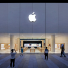 Los aranceles le costarán a Apple $900 millones el próximo trimestre.