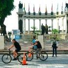 Avenida Malecón es una de las vías donde funciona Ruta Centro, todos los domingos, de 06:00 a 12:00. En calle Panamá sigue hasta las 17:00.