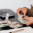 Calendario para el cobro de bonos en Ecuador.