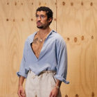 l tour “Debí tirar más fotos” recorrerá América Latina, Europa, Asia y Australia en 2025 y 2026, con paradas en ciudades icónicas como Medellín, Tokio y París.