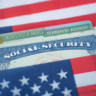 La renovación de la Green Card es clave para mantener el estatus legal en EE.UU.; el trámite se realiza ante USCIS y puede tardar hasta un año.