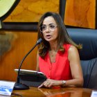 La prefecta convocó a una rueda de prensa para anunciar la medida.