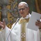 El papa León XIV durante la misa de este viernes en la Capilla Sixtina.