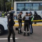 Un policía falleció tras ser atropellado por el Ecovía en el centro de  Quito