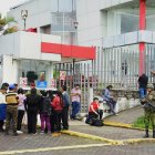 Los cuerpos de los 11 militares asesinados fueron trasladados al Centro Forense de Lago Agrio.