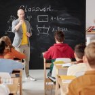 Estudios. Los padres, profesores y escuela deben estar en armonía para un mejor aprendizaje de los jóvenes.