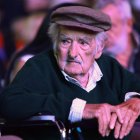 Fotografía de archivo del expresidente uruguayo José "Pepe" Mujica durante un homenaje, en Montevideo (Uruguay).