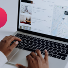 Airbnb permite a las personas encontrar y reservar alojamientos en diferentes lugares del mundo