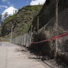 El Municipio de Quito ejecuta la instalación de más de 12.600 metros cuadrados de mallas de acero de alta resistencia, ancladas directamente en la ladera