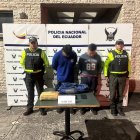 En otro operativo se detuvo a dos ciudadanos por el delito de tenencia de sustancias sujetas a fiscalización en Pifo.