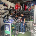 Un local comercial en Guayaquil, donde el aumento de ventas no siempre se traduce en más empleo o mejora económica