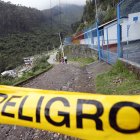 En el sector de La Pulida, norte de Quito moradores encontraron el cuerpo calcinado de una mujer. La zona fue cercada