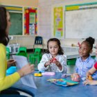 Educación. Aprender un idioma entre los 6 o 7 años facilita la adquisición de una nueva lengua.