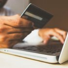 Las personas deben seguir diferentes pasos para conocer si están en la central de riesgo en Ecuador en este 2025.