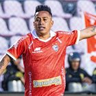 Christian Cueva destaca como volante en Cienciano.