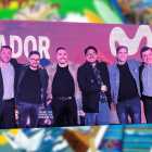 De izquierda a derecha: Diego Coronel, Gabriel Freire, José Andrés Caballero, Xavier Calderón, Jeff Karram y Santiago Córdova, en la presentación del documental “Ecuador nos mueve” en Cuenca.