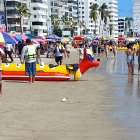 Diversión. Salinas acogió a miles de turista el sábado 24 de mayo.