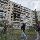 Imagen de un edificio residencial de nueve pisos alcanzado por un dron en Kiev, Ucrania, el 24 de mayo de 2025.