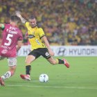Barcelona SC e Independiente del Valle buscan llegar a los octavos de la Copa Libertadores 2025.