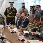 Gian Carlo Loffredo, ministro de Defensa y John Reimberg, ministro del Interior han defendido en la Asamblea la última ley urgente del Gobierno.