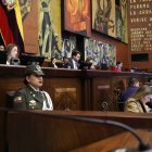 El oficialista Niels Olsen preside el Legislativo.