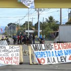 trabajadores bananeros bloqueando una carretera en Changuinola, provincia caribeña de Bocas del Toro (Panamá).