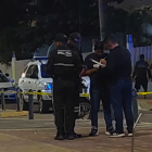 Policía acordona el área donde un hombre fue asesinado a tiros en el malecón de La Libertad, Santa Elena.