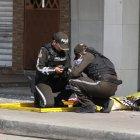 Un letrero fue dañado por el explosivo. Ocurrió afuera de una escuela, propiedad de la vicealcaldesa de Durán.