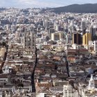 Una vista panorámica de la ciudad de Quito en la actualidad, con sus edificaciones representativas.
