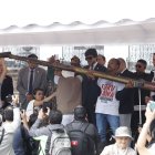 Las víctimas y trabajadores abacaleros entregaron a las autoridades fibras y partes de la abacá.