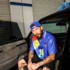 Chito Vera vistió la camiseta retro de la selección ecuatoriana de fútbol tricolr.