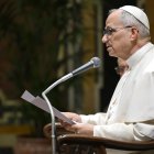 El papa León se dirige a una audiencia con participantes y representantes de movimientos pacifistas, en la Ciudad del Vaticano.