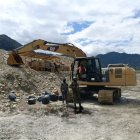 Los militares han ingrementado sus acciones contra la minería ilegal, pero las maquinarias se compran sin control.