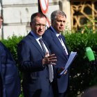 Vladimir Medinsky (C), jefe de la delegación rusa en las conversaciones de Estambul, hace una declaración a la prensa después de la segunda reunión entre los representantes de Rusia y Ucrania