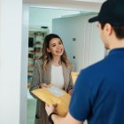 Impacto de la nueva tarifa de $ 20 en el comercio electrónico en Ecuador.