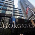 El indicador elaborado por JPMorgan bajó luego de que el gobierno anunciara medidas que incluyen la eliminación de subsidios al diésel.