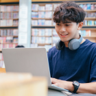La Senescyt abrió la convocatoria de becas para estudiar el máster en línea