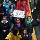 Voces. Cada año los grupos feministas protestan por la violencia.
