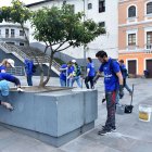 Más de 200 voluntarios participaron en una gran minga que se hizo en la 24 de Mayo, La Ronda y Cumandá.