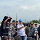 El ministro del Interior, John Reimberg, en una presentación de resultados de un operativo ejecutado en Durán.