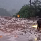 El derrumbe en la vía a Lago Agrio obligó a suspender la circulación vehicular en esa carretera de Sucumbíos.