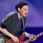 Josh Klinghoffer, exguitarrista de la banda Red Hot Chili Peppers, recibió una condena menor por homicidio sin negligencia grave, por el atropello mortal de Israel Sánchez, en 2024.