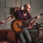 A fines de 2024, el músico detuvo su gira por un imprevisto quebranto de salud que lo mantuvo lejos de los escenarios hasta abril de este año