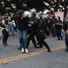 El Consulado de Ecuador en Los Ángeles brinda asistencia a migrantes ecuatorianos afectados por deportaciones.