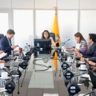 La ministra de Economía y Finanzas, Sariha Moya, se reunió con representantes de organismos multilaterales en mayo de 2025.