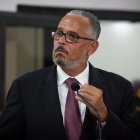 El empresario Alix Didier Fils-AimE participando en el acto de posesión como nuevo primer ministro de Haití, en Puerto Príncipe (Haití).