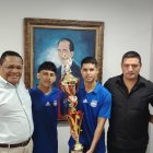 El esfuerzo del joven plantel fue reconocido por el presidente del club, Jorge Guzmán, y de José Valverde, titular de la comisión de fútbol.