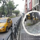 En el lugar del crimen quedaron restos de vidrio, justo en la zona donde se estacionan los taxistas para llevar pasajeros de Guayaquil a Durán.